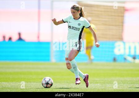 Barcelona, Spanien. April 2024. Melanie Leupolz aus Chelsea spielte am 20. April 2024 in Barcelona im Stadion der Luis Company im Halbfinale, im ersten Leg zwischen FC Barcelona und Chelsea FC. (Foto: Bagu Blanco/PRESSINPHOTO) Credit: PRESSINPHOTO SPORTS AGENCY/Alamy Live News Stockfoto