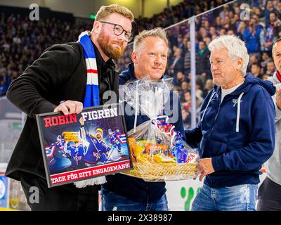 Der schwedische Eishockeyspieler Robin Figren, welcher auf die Saison 2019/2020 zum EHC Kloten kam, wird vor dem Zürcher Derby gegen die ZSC Lions dur Stockfoto