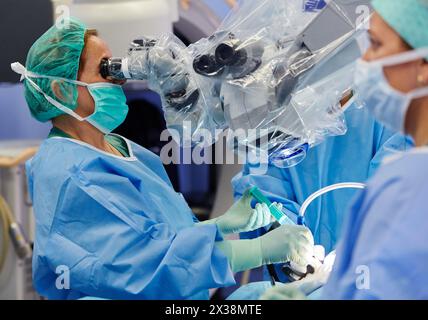OP, Hirnoperation, Neurochirurgie, Krankenhaus Donostia, San Sebastian, Gipuzkoa, Baskenland, Spanien Stockfoto