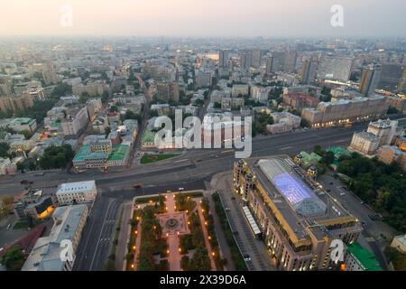 Moskau am Morgen, Blick vom Hochhaus auf dem Kudrinskaja-Platz Stockfoto