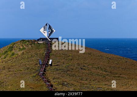 Cape Horn Monument. Diese Skulptur ist eine Hommage an die Seeleute, die bei dem Versuch umgekommen sind, Cape Horn zu erkunden. Stockfoto