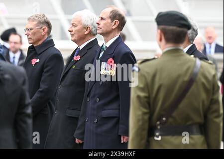 London, Großbritannien. April 2024. Prinz Edward, der Herzog von Edinburgh, nimmt an der ANZAC Day Zeremonie im Cenotaph Teil. (Foto: Robin Pope/NurPhoto) Credit: NurPhoto SRL/Alamy Live News Stockfoto