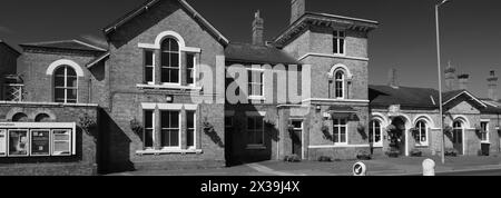 Vorderansicht des Bahnhofs Spalding, Lincolnshire, England, Großbritannien Stockfoto