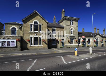 Vorderansicht des Bahnhofs Spalding, Lincolnshire, England, Großbritannien Stockfoto