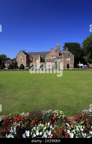 Frühlingsblumen in Ayscoughfee Hall and Gardens; Spalding Town; Lincolnshire; England; Großbritannien Stockfoto