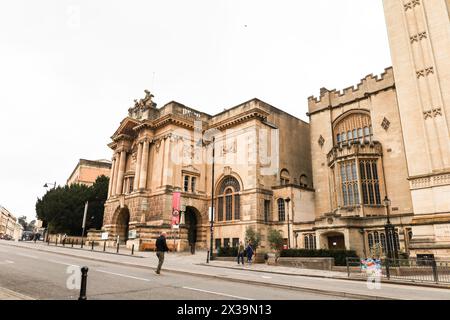 Bristol, England, 30. März 2024: Gebäude des Bristol Museum and Art Gallery Stockfoto