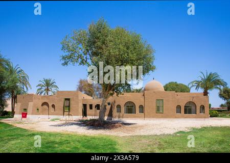 Das Carter House, in dem der britische Archäologe und Ägyptologe Howard Carter (1874–1939) auf der Westbank von Luxor in Ägypten lebte und arbeitete Stockfoto