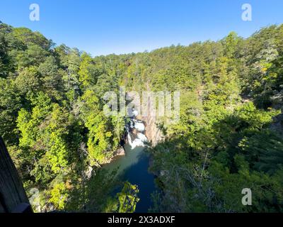 Die malerische Wasserfälle im Tallulah Falls State Park in Georgia, USA an einem sonnigen Tag. Stockfoto