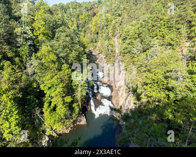 Die malerische Wasserfälle im Tallulah Falls State Park in Georgia, USA an einem sonnigen Tag. Stockfoto