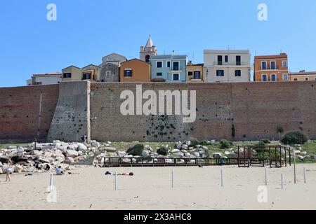 Termoli - Scorcio del borgo dalla spiaggia libera di Cala Sveva Stockfoto