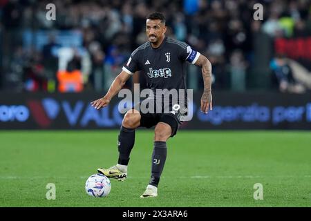 Rom, Italien. April 2024. Danilo von Juventus FC während des Coppa Italia Halbfinales im zweiten Legspiel zwischen SS Lazio und Juventus FC im Stadio Olimpico am 23. April 2024 in Rom. Quelle: Giuseppe Maffia/Alamy Live News Stockfoto