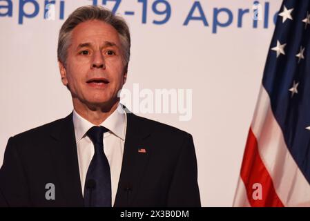 Capri, Italien. April 2024. (19.4.2024) Antony John Blinken, Außenminister der Vereinigten Staaten, spricht auf der Pressekonferenz zur Abschlussarbeit am dritten Tag der G7-Außenminister über die Politik, die die Vereinigten Staaten von Amerika und ihre Partner zur Deeskalation des Konflikts im Nahen Osten verfolgen werden. (Foto: Pasquale Gargano/Pacific Press/SIPA USA) Credit: SIPA USA/Alamy Live News Stockfoto