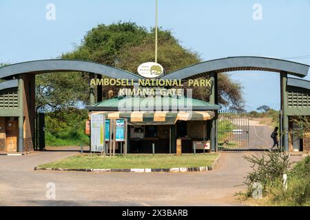 Das Tor zum Amboseli-Nationalpark, Kenia. Februar 2024. Stockfoto