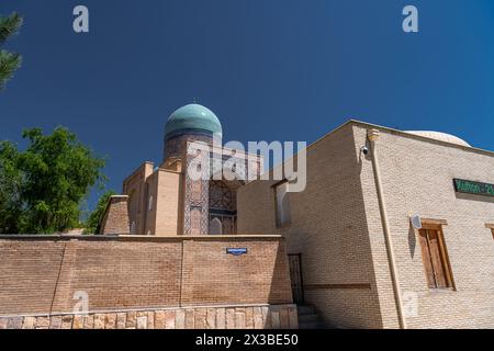 Mausoleen und Kuppeln des historischen Friedhofs von Shahi Zinda, Usbekistan. Stockfoto