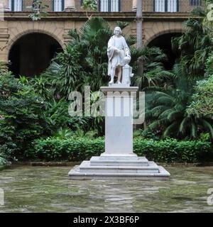 Christoph Kolumbus Statue im Innenhof des Palacio de los Capitanes Generales in Havanna, Kuba Stockfoto