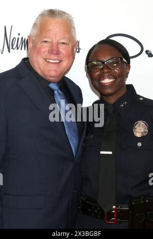 LOS ANGELES - 25. April: Stellvertretender Chief der LAPD, Emada Tingirides, Phil Tingirides, beim Kollegen Spring Luncheon im Beverly Wilshire Hotel am 25. April Stockfoto