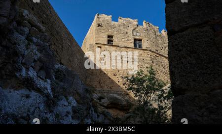 Morgenlicht, Johannisfestung, Aufstieg zur Akropolis, Lindos, Rhodos, Dodekanes, griechische Inseln, Griechenland Stockfoto