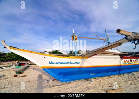 Malapascua Island Banca Boot am Strand in Malapascua, den Philippinen. Stockfoto