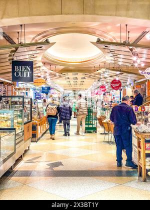 Machen Sie einen Spaziergang durch den Grand Cendtral Market, die Gastronomie der New York Central Station, Midtown Manhattan, New York City, USA Stockfoto