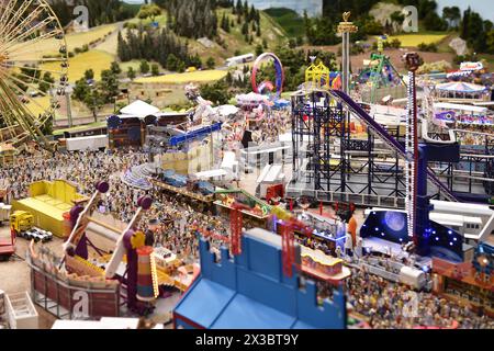 Vergnügungspark, Jahrmarkt, Riesenrad im Miniatur Wunderland in Hamburg, Deutschland Stockfoto