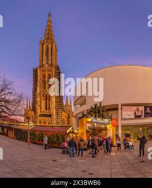 Eintritt zum Weihnachtsmarkt vor dem Dom am Rathaus, Ulm, Baden-Württemberg, Oberschwaben, Deutschland, Ulm, Baden-Württemberg Stockfoto