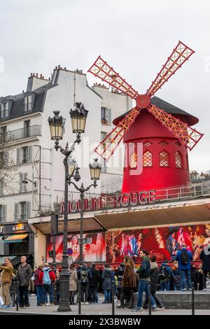 Varieté Theater Moulin Rouge bei Nacht, Montmartre, Paris, Frankreich Stockfoto