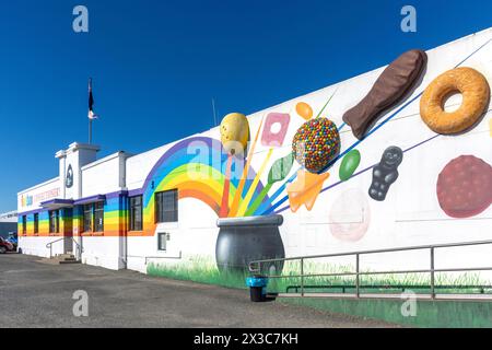 Rainbow Süßwarenhersteller, Thames Highway, Oamaru, Otago, South Island, Neuseeland Stockfoto