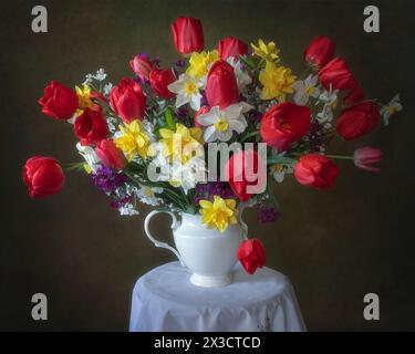 Stillleben mit Blumenstrauß Stockfoto