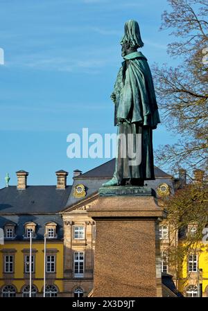 Bronzestatue Kaiser Wilhelm vor dem Schloss, Deutschland, Hessen, Bad Arolsen Stockfoto