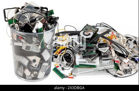 Veraltete Recyclingtechnologie – Elektronikschrott Stockfoto