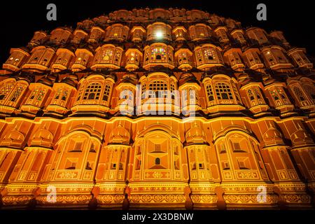 Hawa Mahal Palast oder Palast der Winde in Jaipur Stadt in Rajasthan Bundesstaat Indien Stockfoto