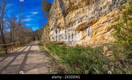 Paseo del Río Oca Pfad, Oña, Las Merindades, Burgos, Castilla y León, Spanien, Europa Stockfoto