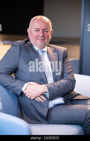UCB Senior Vice President Jacques Marbehant posiert für den Fotografen bei der Einweihung des neuen Biomanufacturing Operations Center am Standort Braine l'Alleud des biopharmazeutischen Unternehmens UCB in Braine-L'alleud, Freitag, den 26. April 2024. BELGA FOTO LAURIE DIEFFEMBACQ Credit: Belga News Agency/Alamy Live News Stockfoto