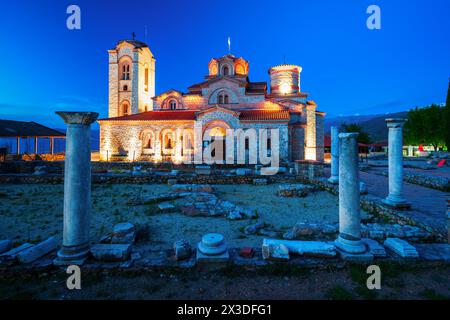 Kirche der Heiligen Clemens und Panteleimon oder Crkva Sveti Kliment Pantelejmon in Ohrid Stadt, Nord-Mazedonien bei Sonnenuntergang Stockfoto