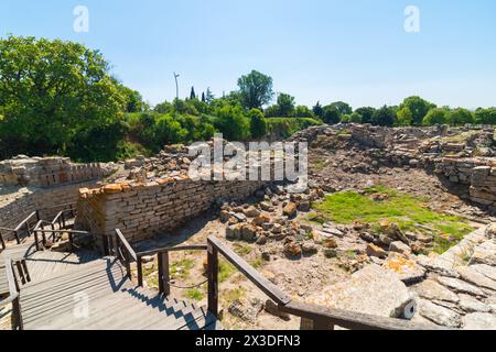Blick auf die antiken Ruinen der Stadt Troja. Besuchen Sie Turkiye Concept Hintergrundfoto. Stockfoto