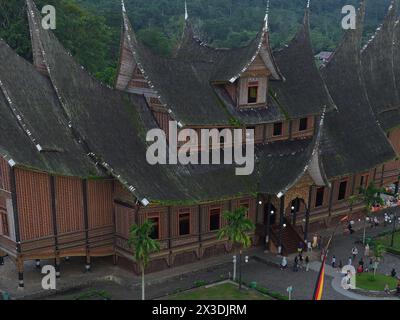 Pagaruyung traditioneller Palast der traditionellen Gemeinde in Padang, West Sumatra, Indonesien Stockfoto