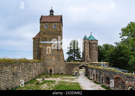 Burg Stolpen, Sachsen, Deutschland Burg Stolpen, Teilruine einer mittelalterlichen Höhenburg, später Schloss und Festung, auf dem Basaltberg von Stolpen, Sachsen, Deutschland, gegründet, nur zur redaktionellen Verwendung. Schloss Stolpen, Teilruine einer mittelalterlichen Hügelburg, später Schloss und Festung, gegründet auf dem Basaltberg von Stolpen, Sachsen, Deutschland, nur zur redaktionellen Verwendung. Stockfoto