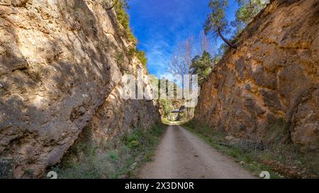 Paseo del Río Oca Pfad, Oña, Las Merindades, Burgos, Castilla y León, Spanien, Europa Stockfoto