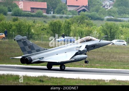 Velika Gorica, 250424. Internationaler Flughafen Dr. Franjo Tudjman, Pleso. Feierliche Ankunft der ersten Gruppe von Rafale-Mehrzweckflugzeugen in Kroatien. Foto: Goran Mehkek / CROPIX Copyright: XxGoranxMehkekx/xCROPIXx gm rafale58-250424 Stockfoto