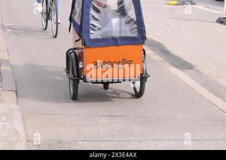 Kopenhagen/Dänemark/26. April 2024/niederländisches Dreirad-Bobboe-Bike in danis Hauptstadt Kopenhagen Foto: Francis Joseph Dean/Dean Picturesnot für kommerzielle Zwecke Stockfoto