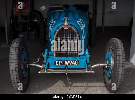 1927 Bugatti Type 35B von Gary Timms, Teilnehmer an der Grover Williams Trophy beim 81. Mitgliedertreffen, Goodwood Motor Racing Circuit, Chichester, Großbritannien Stockfoto