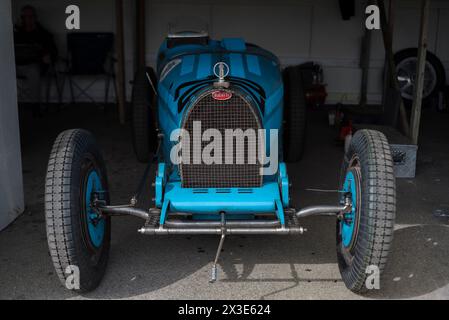 1927 Bugatti Type 35B von Julian Majzub, Teilnehmer an der Grover Williams Trophy beim 81. Mitgliedertreffen, Goodwood Motor Racing Circuit, Chichester, Großbritannien Stockfoto