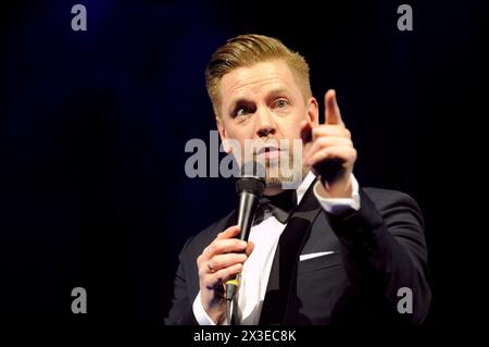 Der deutsche Jazz-Sänger Tom Gaebel im Oberhausener Ebertbad. Der deutsche Jazzsänger Tom Gaebel in Oberhausen. Oberhausen NRW DEUDEGERMANYDEUTSCHLANDALLEMAGNE Stockfoto