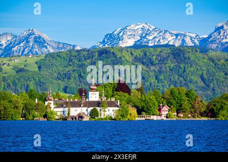 Gmunden Schloss Ort oder Schloss Orth am Traunsee in Gmunden Stadt. Schloss Ort ist eine österreichische Schloss um 1080 gegründet. Stockfoto