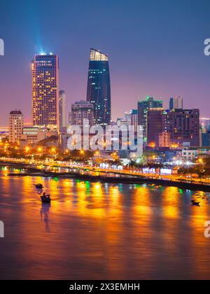 Da Nang City Skyline Antenne Panoramablick. Danang ist die viertgrößte Stadt in Vietnam. Stockfoto
