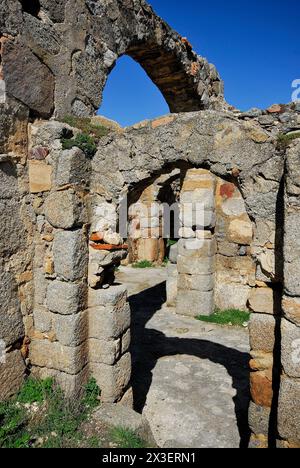 Ruinen der Kirche San Pedro de la Mata, in der Nähe von Casalgordo, Toledo, Spanien Stockfoto