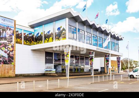 Haupteingang zur Ayr Racecourse, Ayrshire, Schottland, Großbritannien Stockfoto