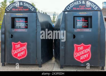 Heilsarmee Charity Kleidung und Schuhe bin, Ayr, Ayrshire, Schottland, Stockfoto