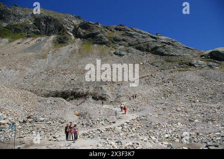 Blick auf das Besucherzentrum Kaiser-Franz-Josefs-Höhe. Vom Großglockner Gletscher. Stockfoto