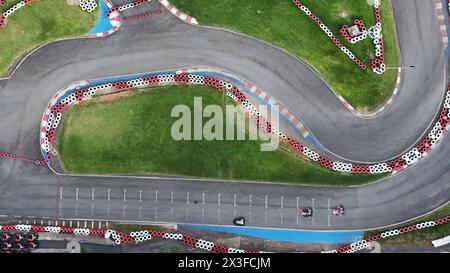 Cotia, Sao Paulo, Brasilien. April 2024. Cotia (SP), 26/2024 Ã¢â‚¬' SPORT/KART/TRAINING/SP Ã¢â‚¬' Luftaufnahme des Kartodromo in Granja Vianna, wo das Training für die 3. Etappe des Sao Paulo Kart Cup Granja Vianna stattfindet, an diesem Freitag (26), der für diesen Samstag, den 27. April 2024, geplant ist. (Kreditbild: © Leco Viana/TheNEWS2 via ZUMA Press Wire) NUR REDAKTIONELLE VERWENDUNG! Nicht für kommerzielle ZWECKE! Stockfoto